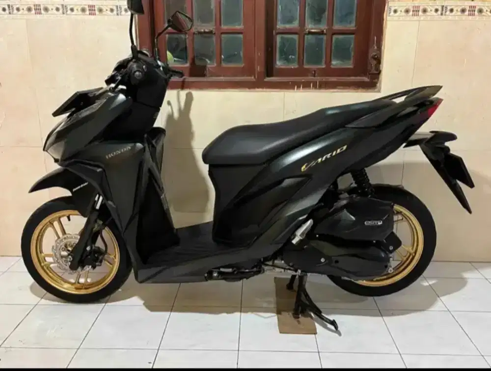Vario 150cc 2021 . Surat lengkap pajak hidup plat L