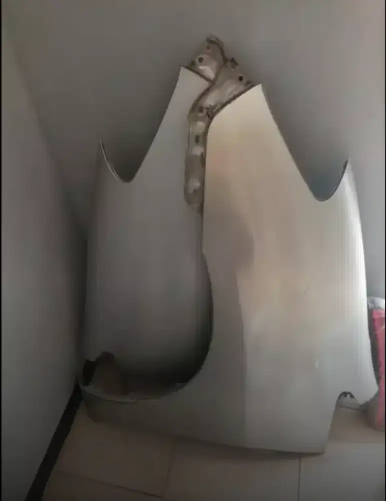 Fender samping kanan kiri Innova old 2004-2011 astra