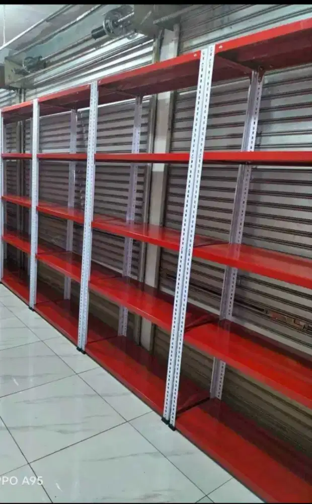 Rak tempat barang2 gudang