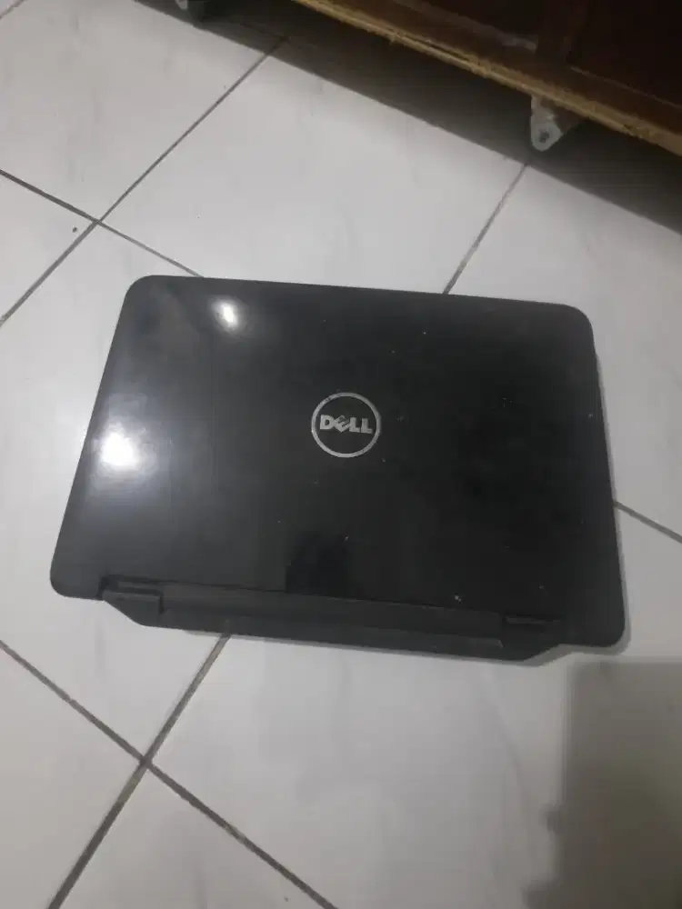 Laptop merk Dell, coreI3