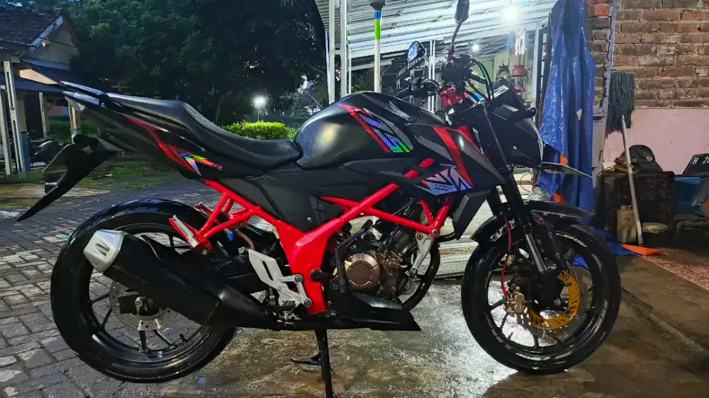 Honda CB150R 2017