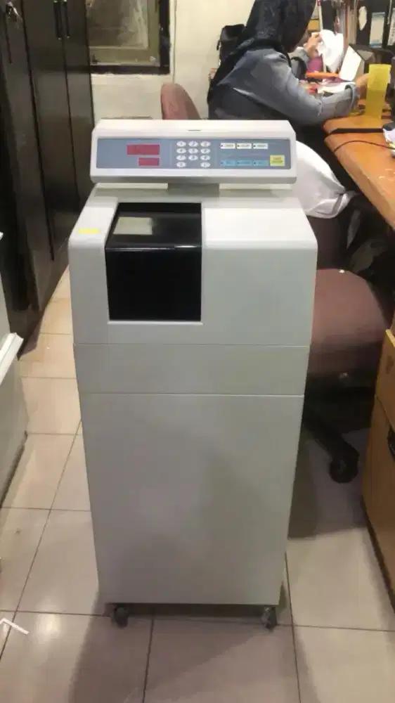 DIJUAL MESIN HITUNG UANG DAN PERLENGKAPAN BANK & KANTOR
