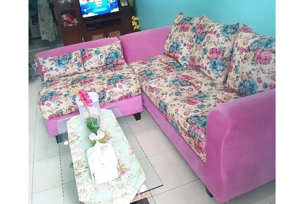Sofa minimalis 1 set dengan meja