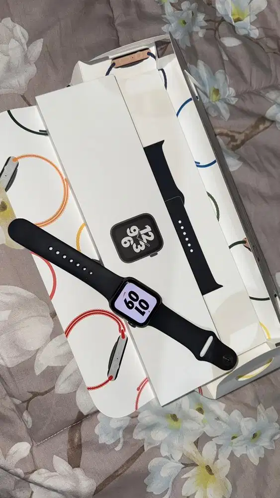 for sale ! Iwatch series SE