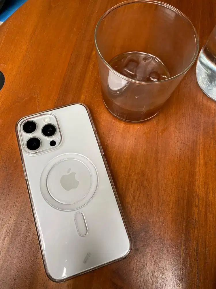 Iphone 15 promax 256gb, White x Resmi Eraphone