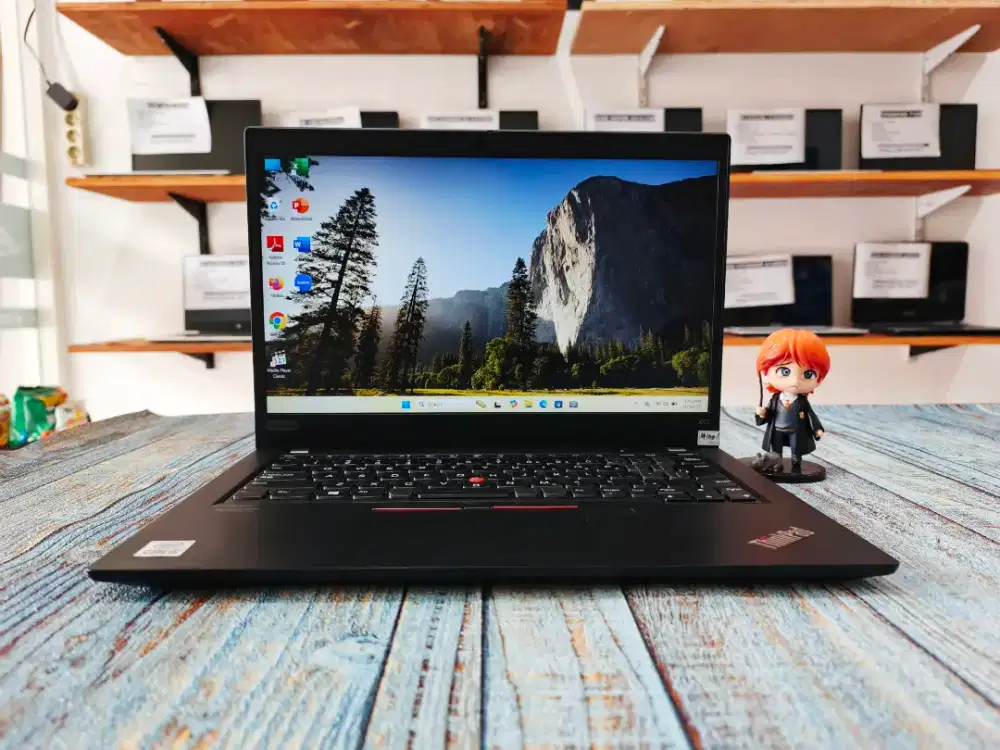 Dijual Cepat Laptop Second LENOVO THINKPAD X13/Core i5-10210U/RAM 8 GB