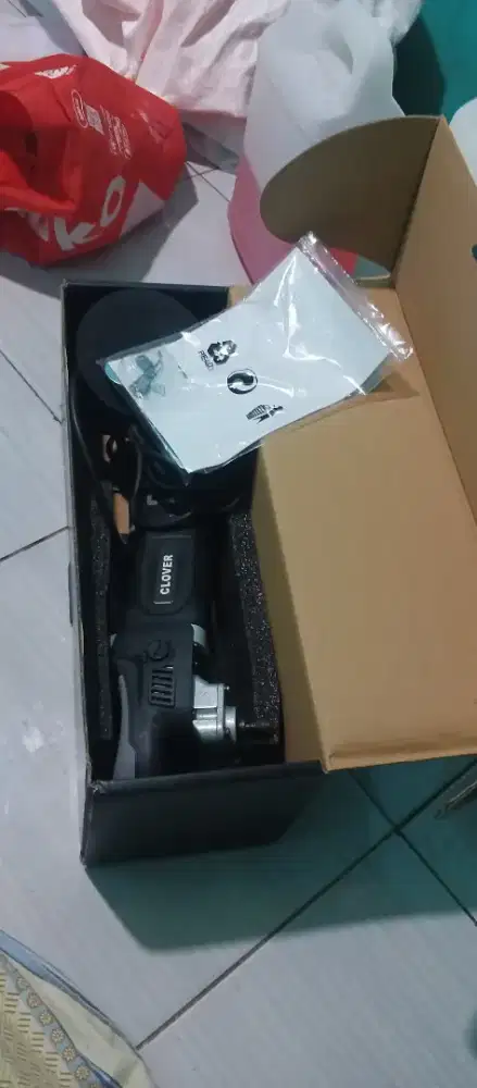 Mesin poles mobil rotary clover