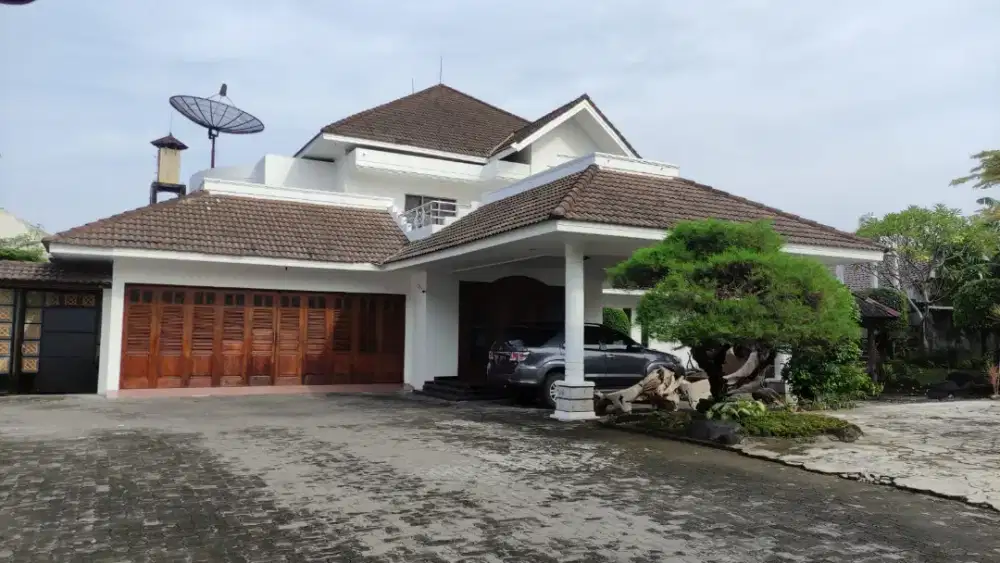 Rumah mewah bonus tanah luas di Kotamadya Jogja dekat XT Square,Timoho