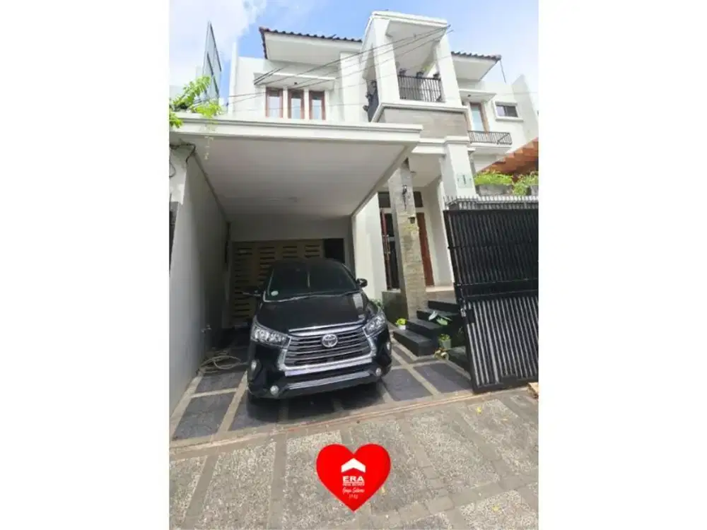 Rumah Sewa ada Kolam Renang di Kebayoran Baru, Jakarta Selatan