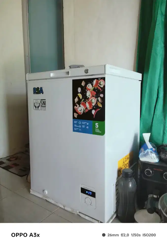 Freezer 200 liter kondisi segel garansi