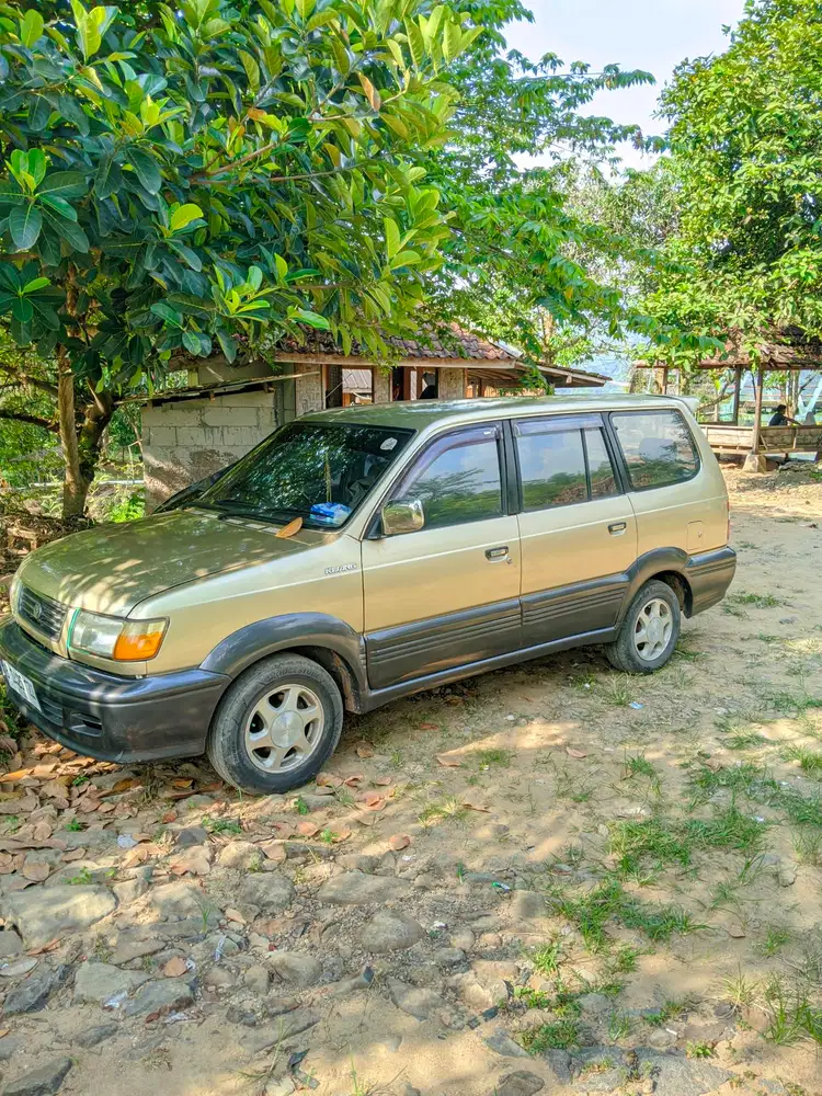 Toyota Kijang 1999 Bensin