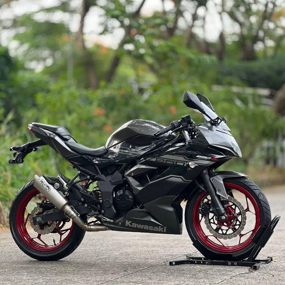 KAWASAKI NINJA 250 MONO SL 2017 GREY KM LOW PAJAK ON SIAP RIDING