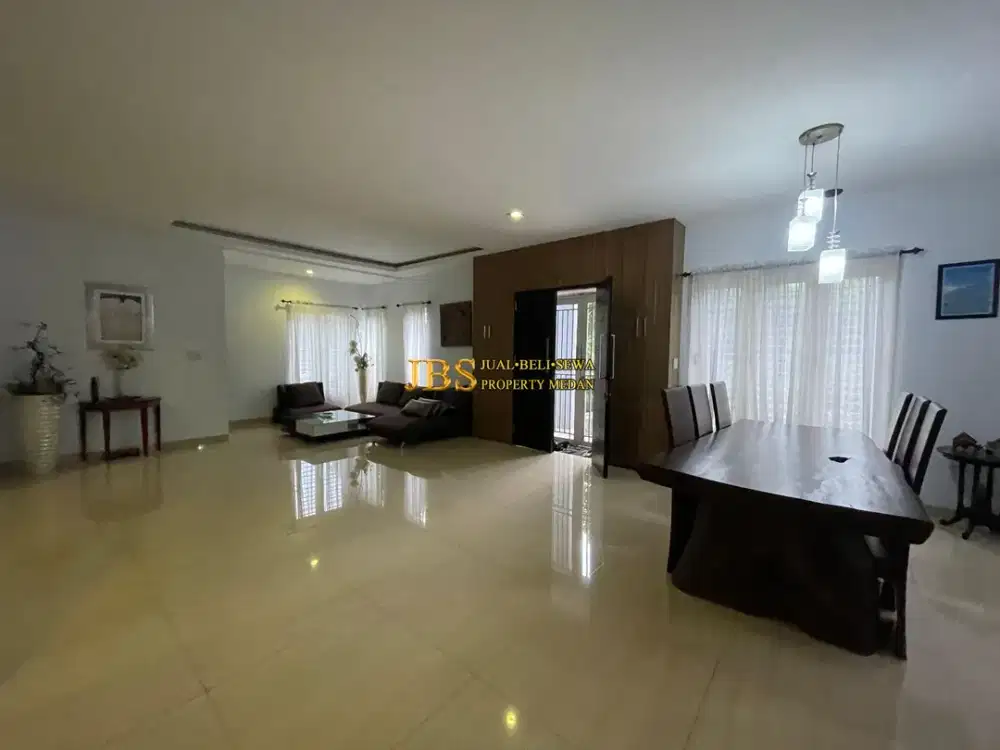 DIJUAL CEPAT! Rumah Hook Fully Furnished di Komplek Royal Sumatera Cluster Topaz