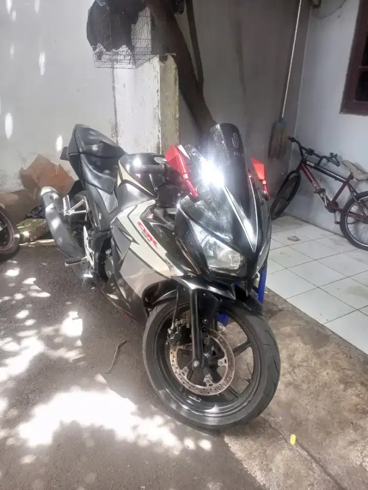 HONDA CBR 150R TAHUN 2014