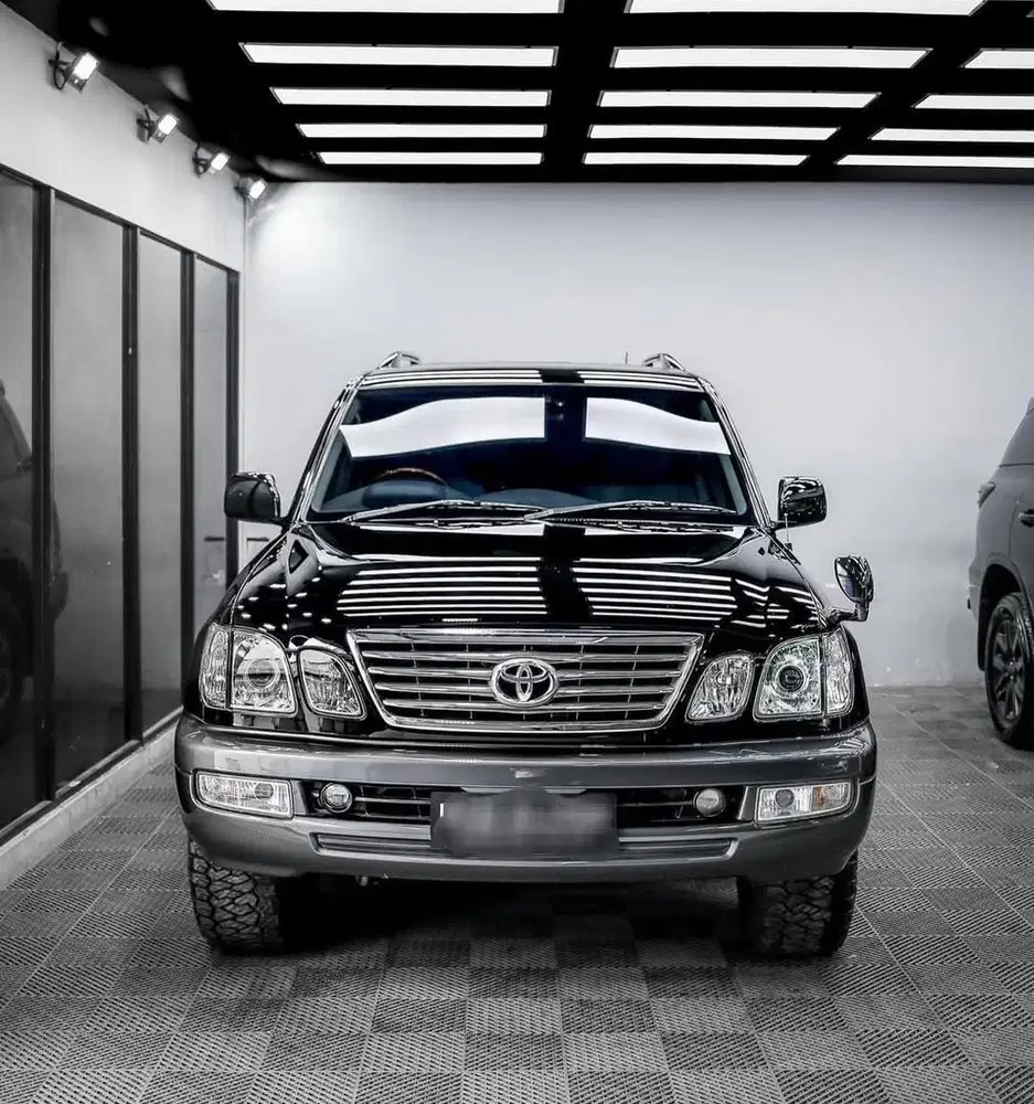 FOR SALE RARE ITEM LAND CRUISER CYGNUS 4.7 V8 AUTOMATIC BENSIN 2007