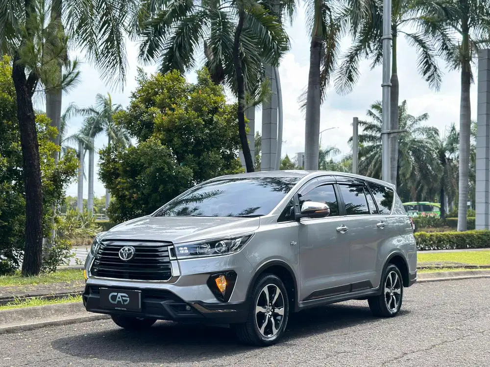 TOYOTA KIJANG INNOVA VENTURER REBORN 2.0 AT 2022 BENSIN AUTOMATIC AT