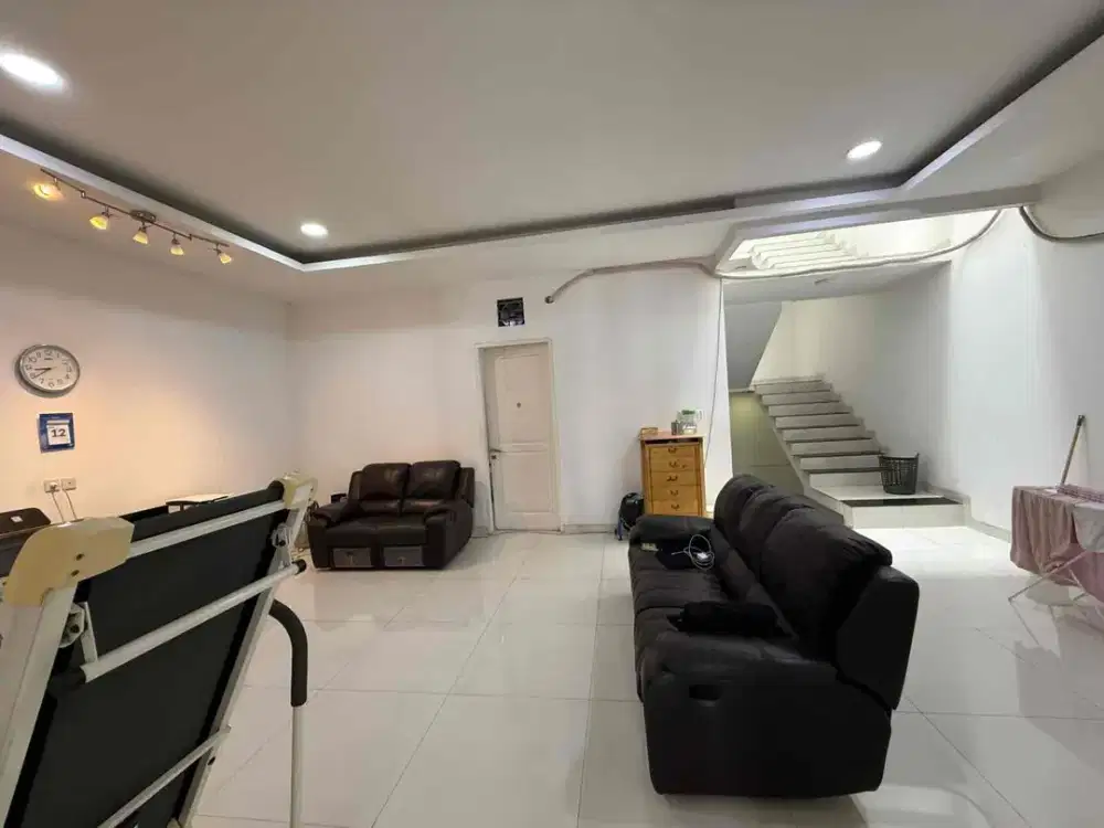 Rumah 3lt siap huni bagus terawat lokasi muara karang