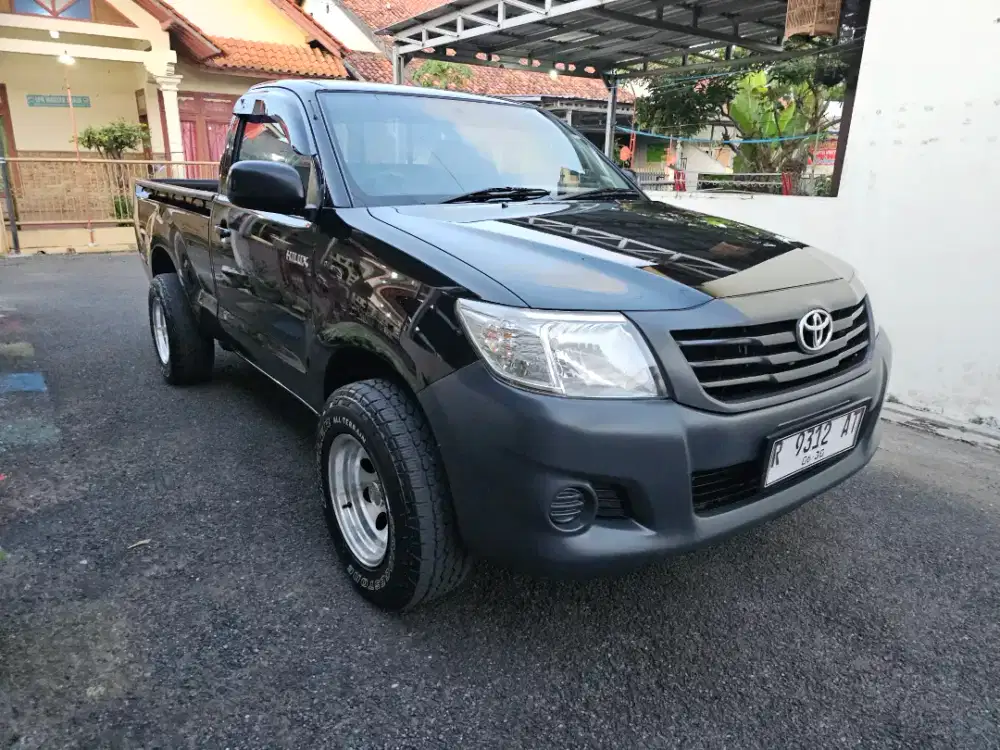 Hilux 2015 SC 2.5 MT