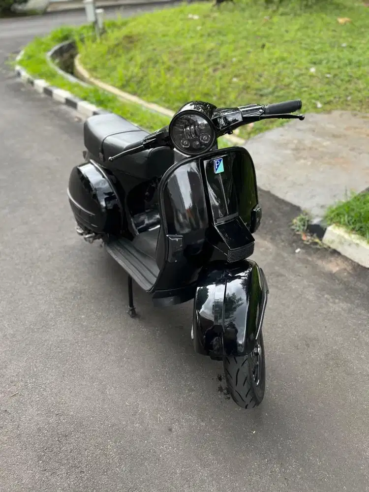 For Sale!! Vespa PX Tahun 1982