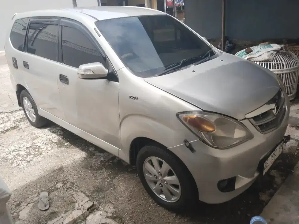 Xenia Li Sporty 2008