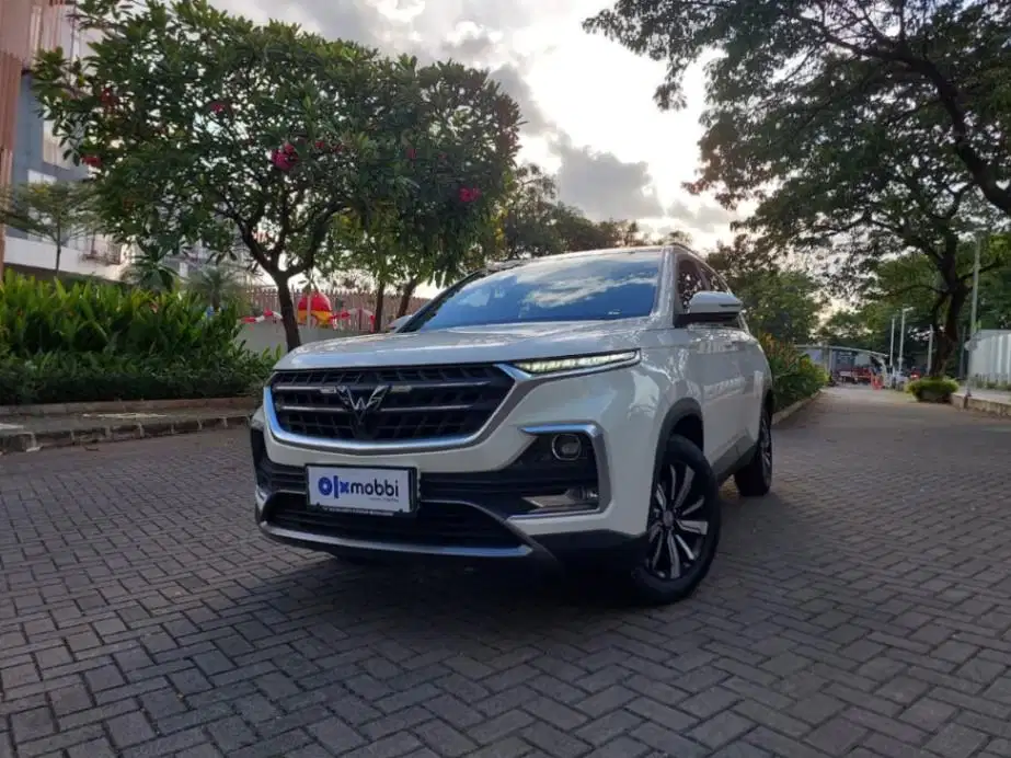 LOW DP Wuling Almaz 1.5 Exclusive 5-Seater Bensin-AT 2021 TRF