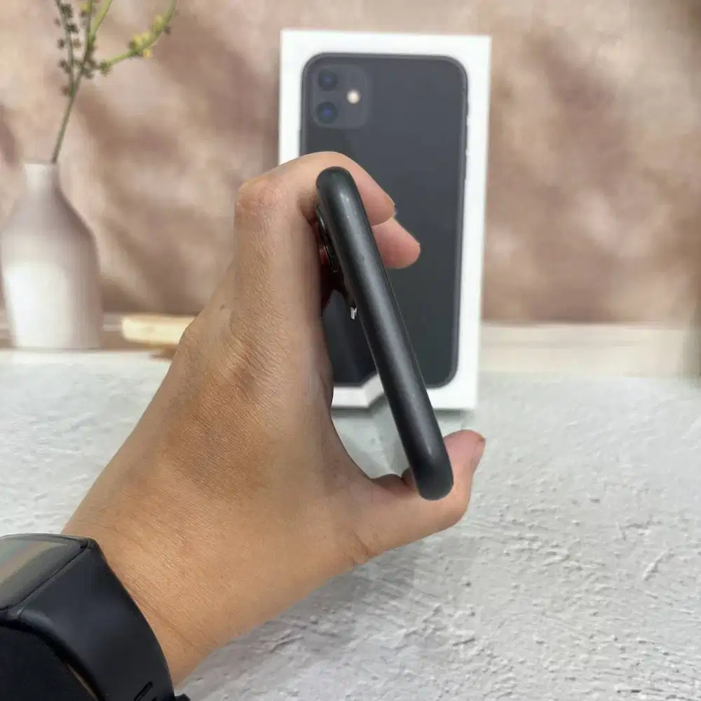 iPhone 11 64GB second resmi