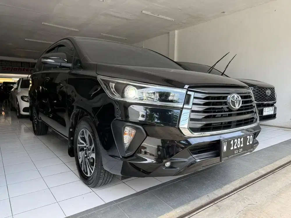 TOYOTA INNOVA REBORN 2.4 V DIESEL MATIC 2022 DP MINIM