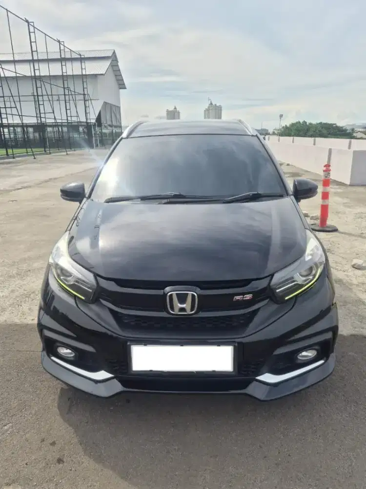 Honda Mobilio RS CVT 2020 AT Hitam Metalik