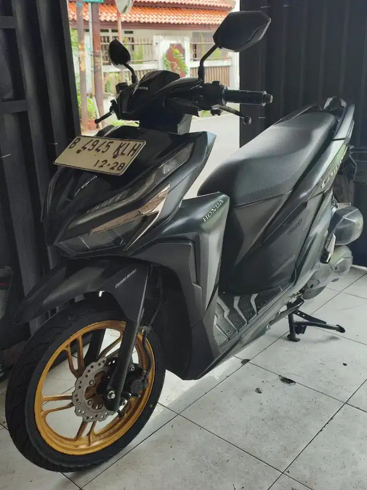 Vario 150 2018 hitam