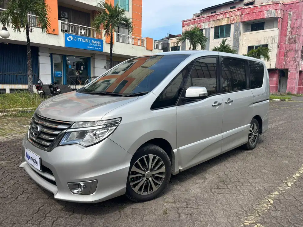 DP MURAH - Nissan Serena 2.0 Highway Star Bensin-AT 2016