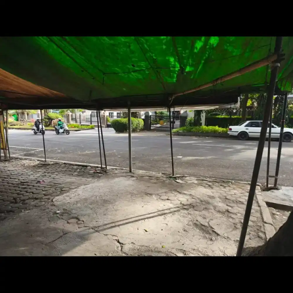 Di over lapak PKL di Jl.Cilaki, Bandung