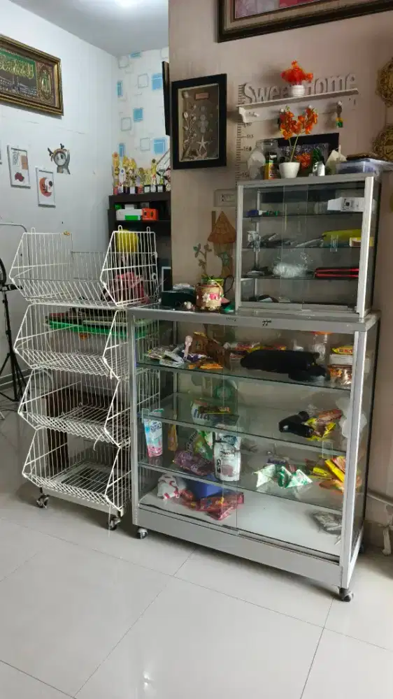 Dijual Etalase 1x1 M2