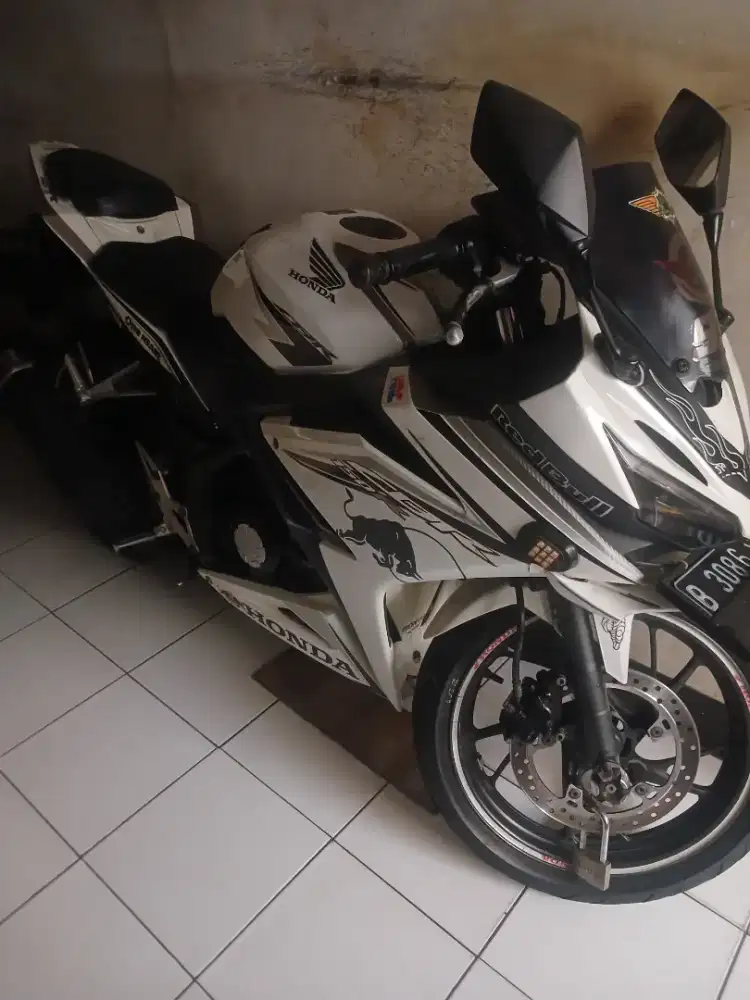 DIJUAL CEPAT CBR 150 R