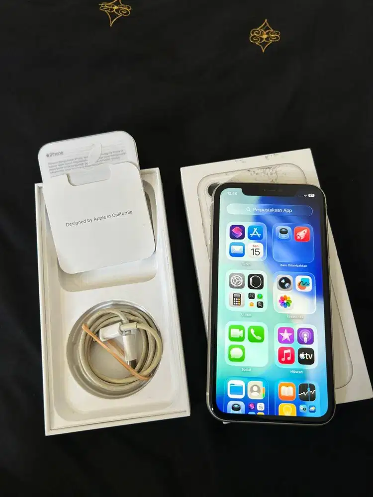 Iphone 11 64 Gb Ibox Resmi Putih No minus Fullset Mulus