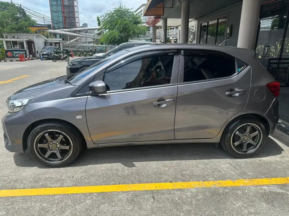 Dijual mobil honda brio satya 1.2 E CVT tahun 2020