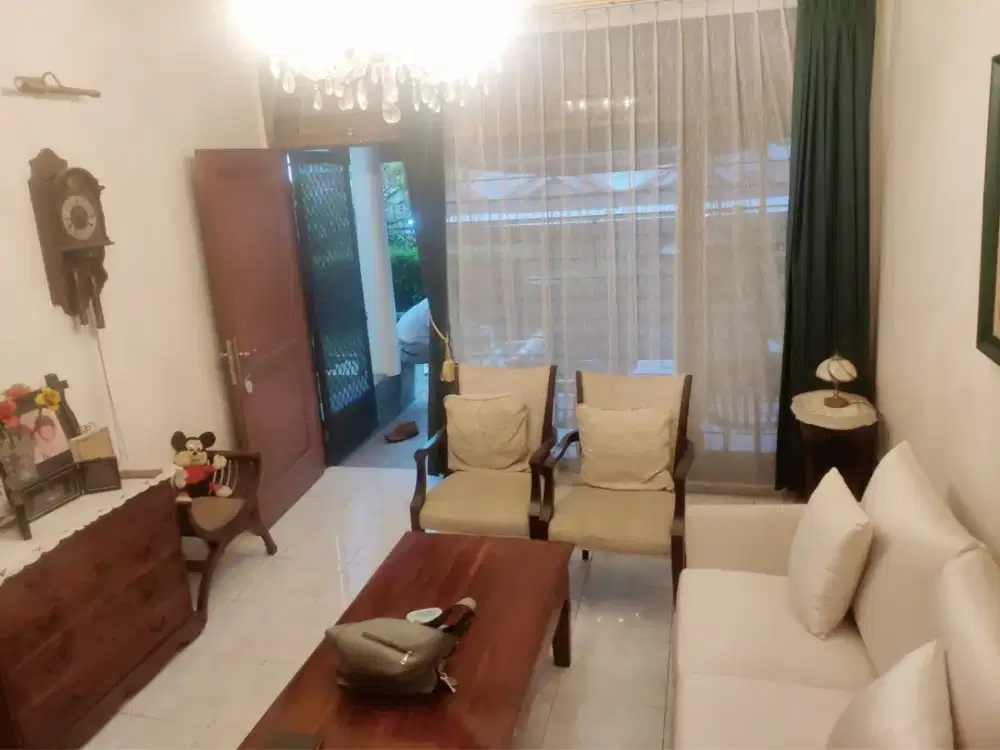 Dijual Rumah Hoek Sangat Nyaman Siap Huni Di Bambu Apus Cipayung Jakarta Timur