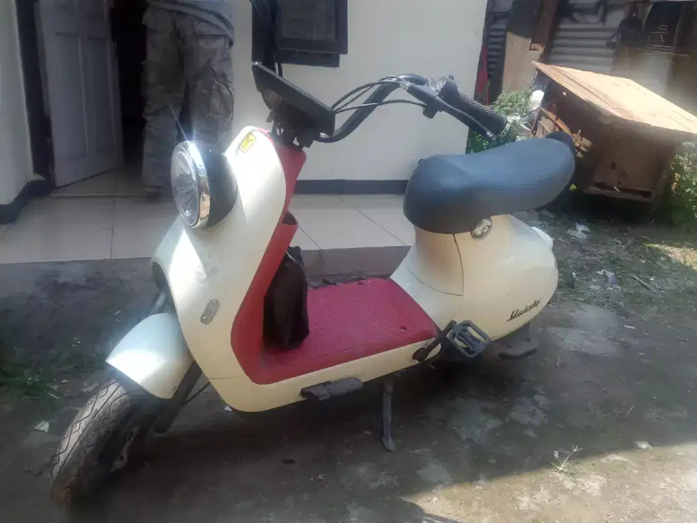 Jual sepeda motor listrik