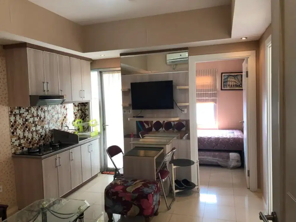 ready disewakan apartemen green lake sunter,2kamar,furnished,view laut priok,hadap sutara,Ac 3 dan waterheater