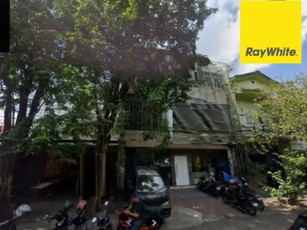 Disewakan Ruko 3 lantai di Raya Manyar Surabaya
