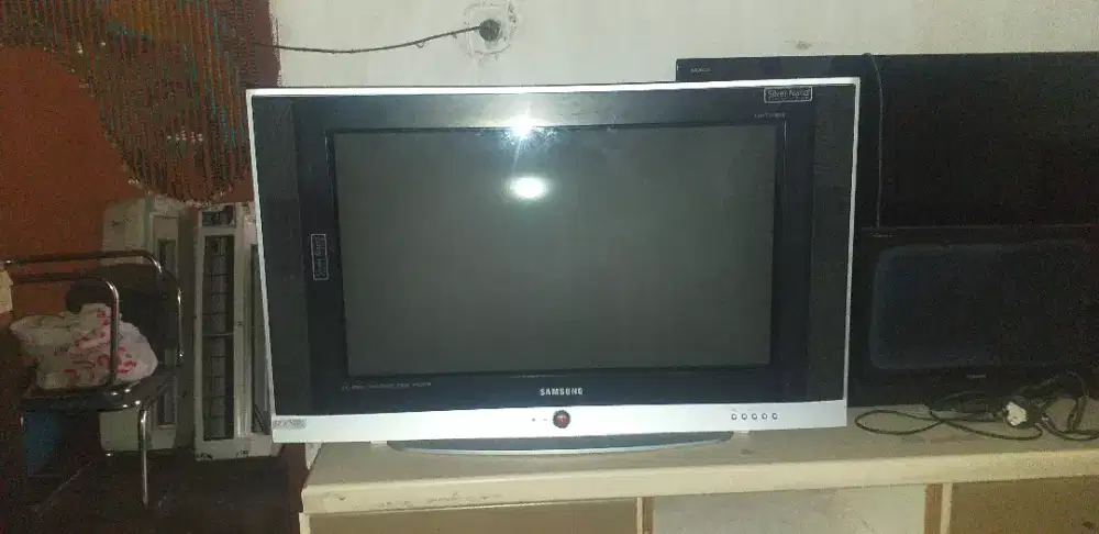 Promo tahun baru tv 32inci