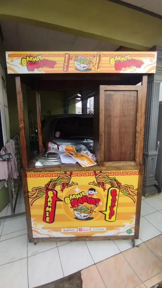 Karyawan Jualan Bakmi