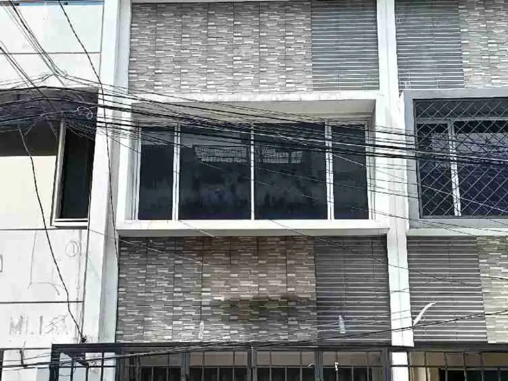 Ruko usaha brand new 4 lantai row jalan 3 mobil disewakan Gunung Sahari Jakarta Pusat