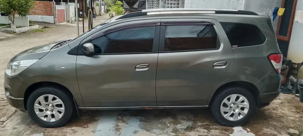 Chevrolet Spin 2013 Bensin