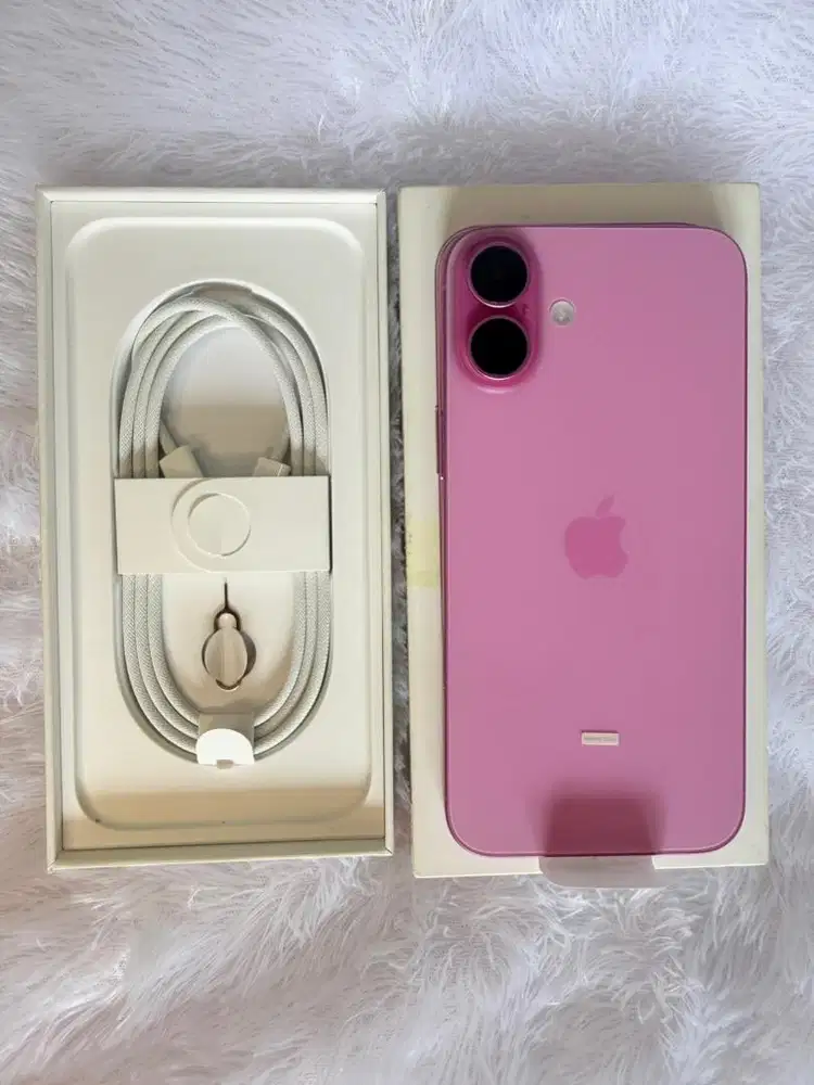 iPhone 16 Plus, 128GB , Garansi on sampai Mei 2026