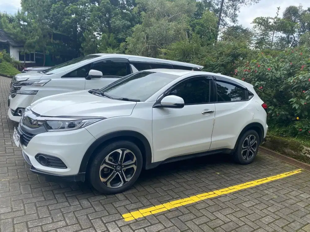 Di jual HRV 2019 matic