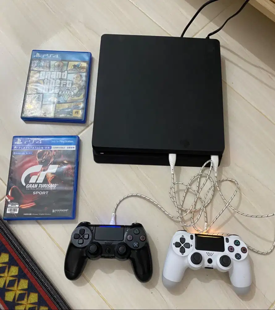 Playstation 4 slim kondisi mulus