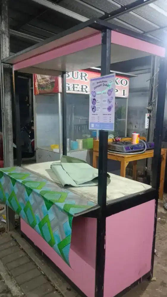 GEROBAK KAYU BEKAS SERASA BARU