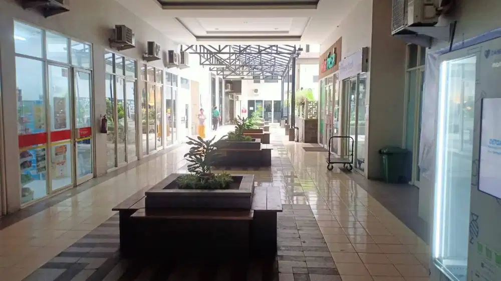 Berbagai Kios dalam apartemen pakubuwono terrace