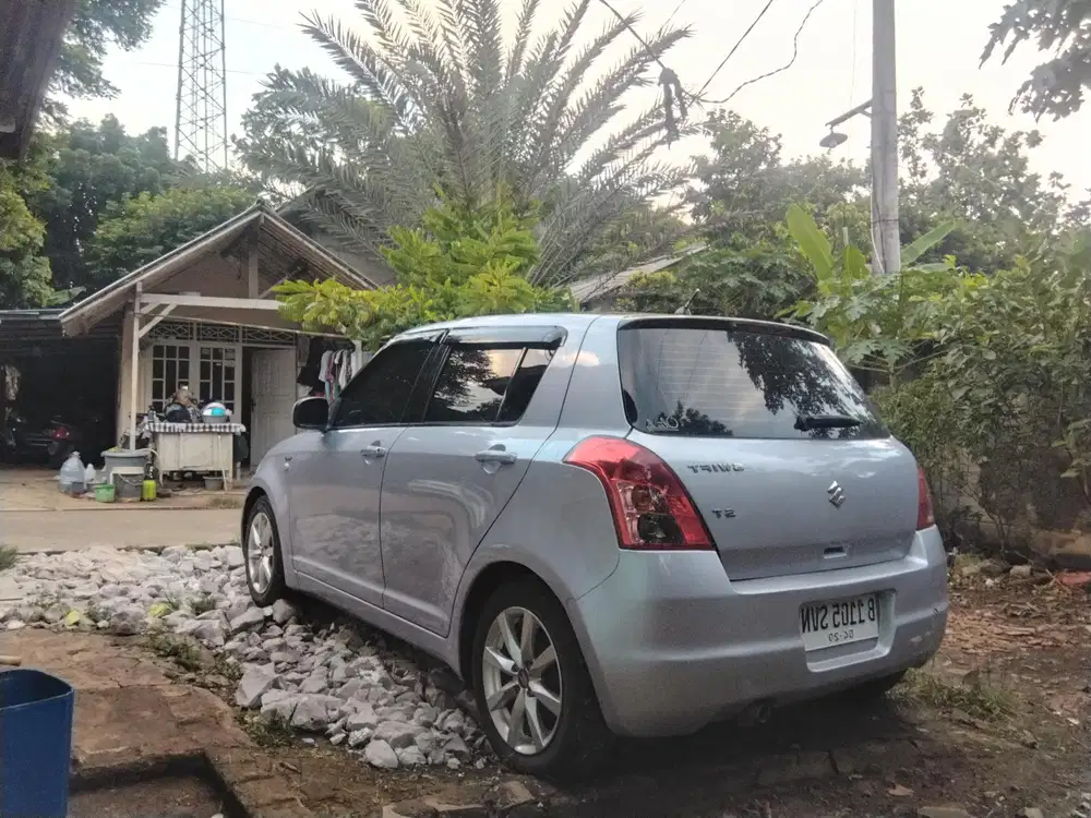 Suzuki Swift 2008 Bensin