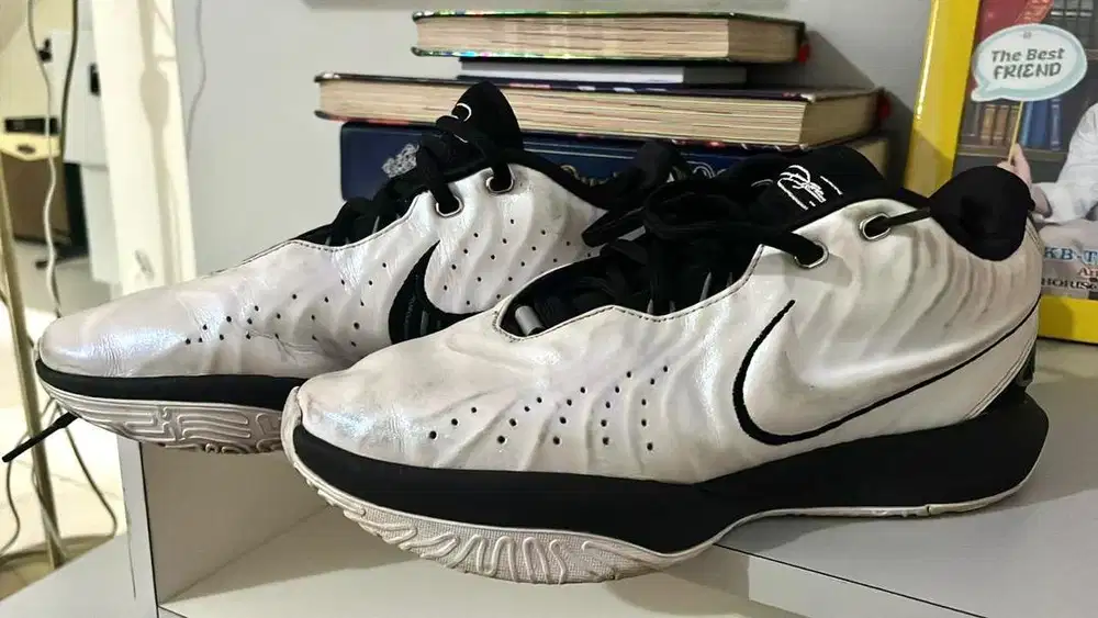NIKE LeBron 21 Sepatu Basket
